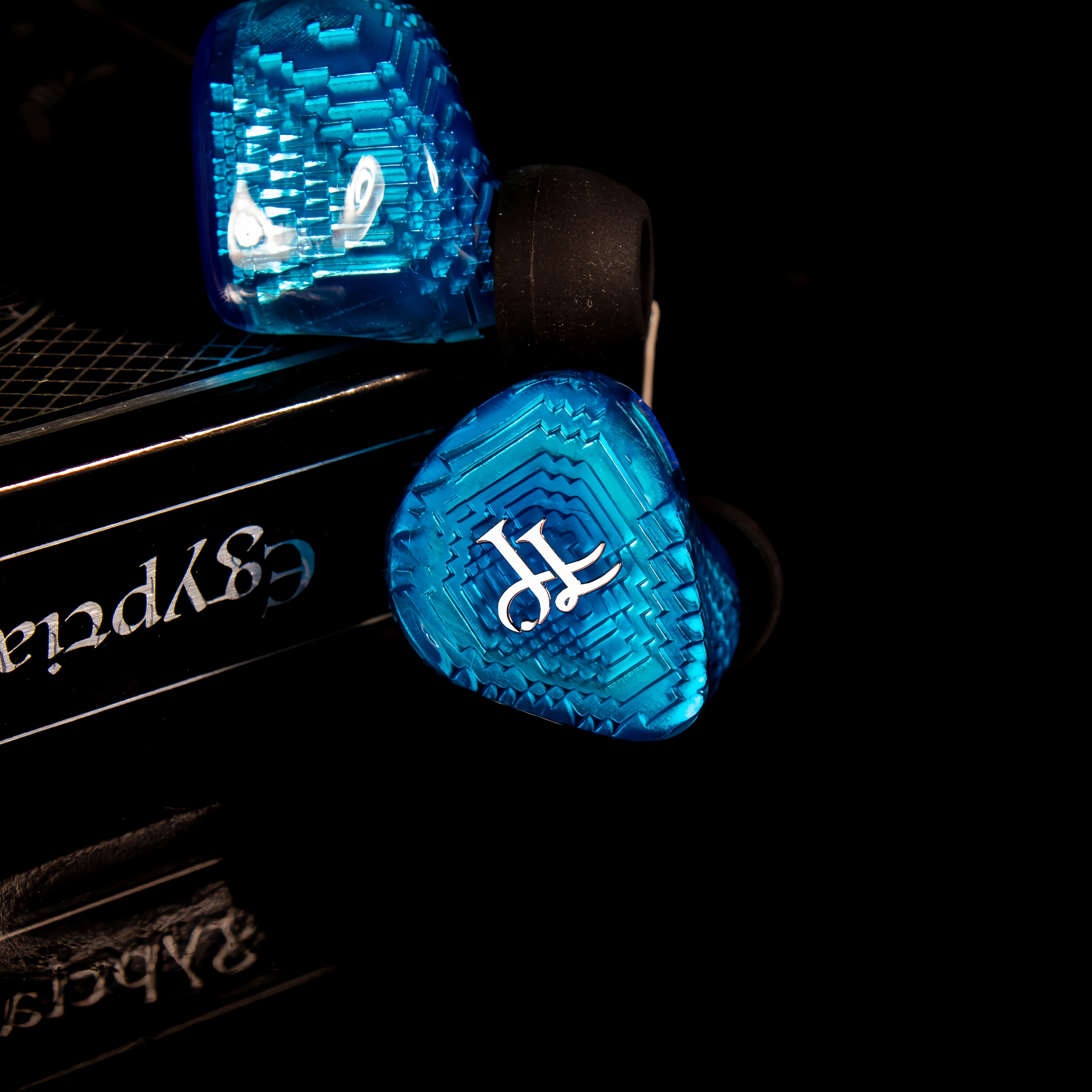 JLL Audio Pixel DD+BA Hybrid H - Audio Music Technology recensie en prijs